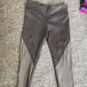 Nike leggings
